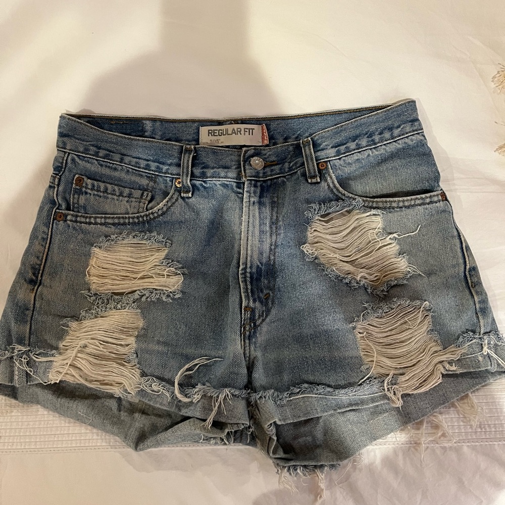 Vintage style cut off Levi Jean shorts W33 L32